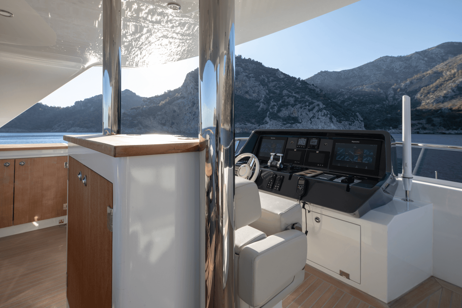 2019 Numarine 32XP