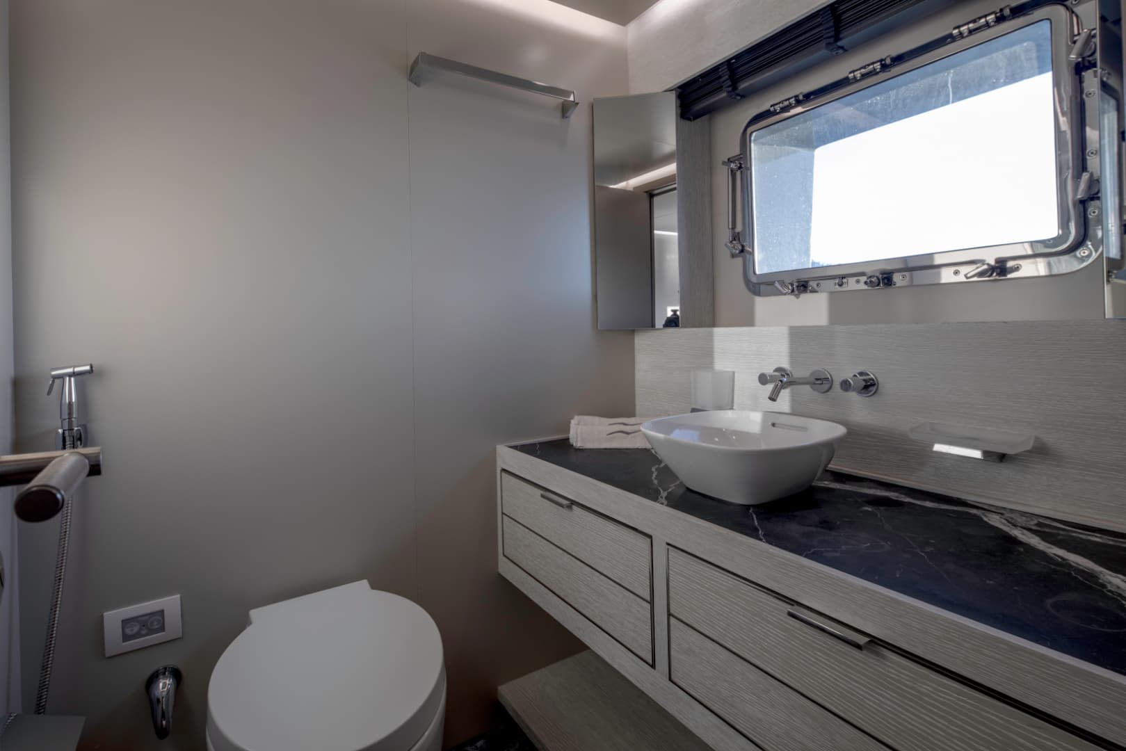 2019 Numarine 32XP