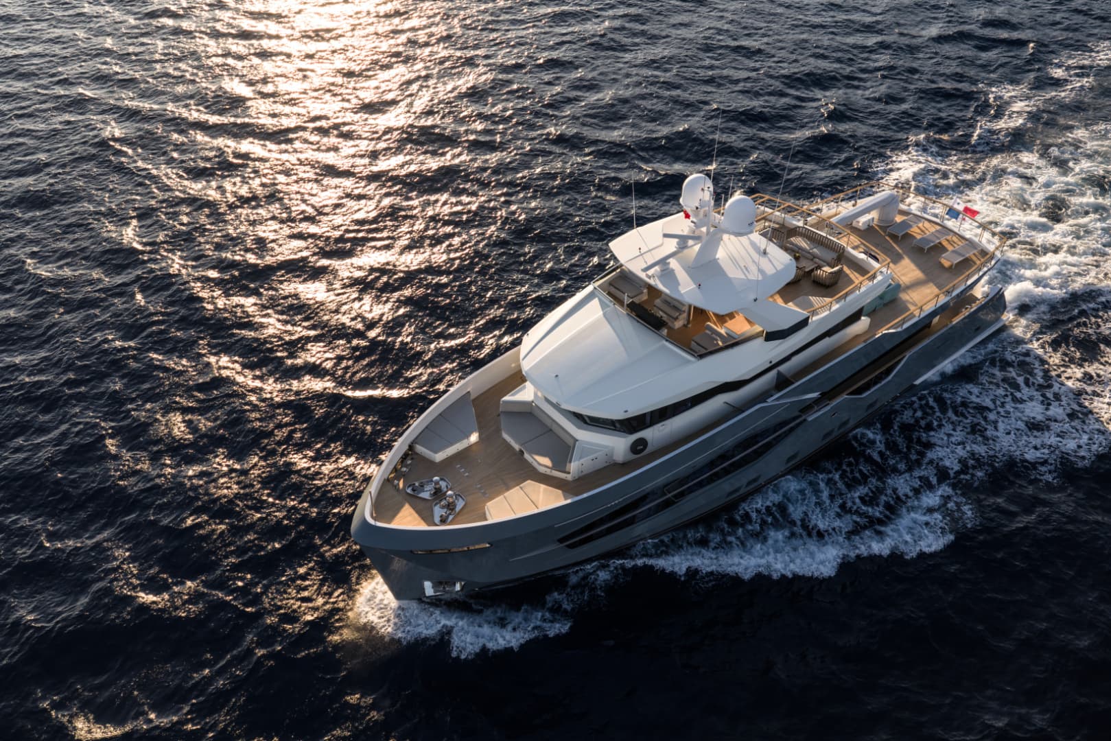 2019 Numarine 32XP