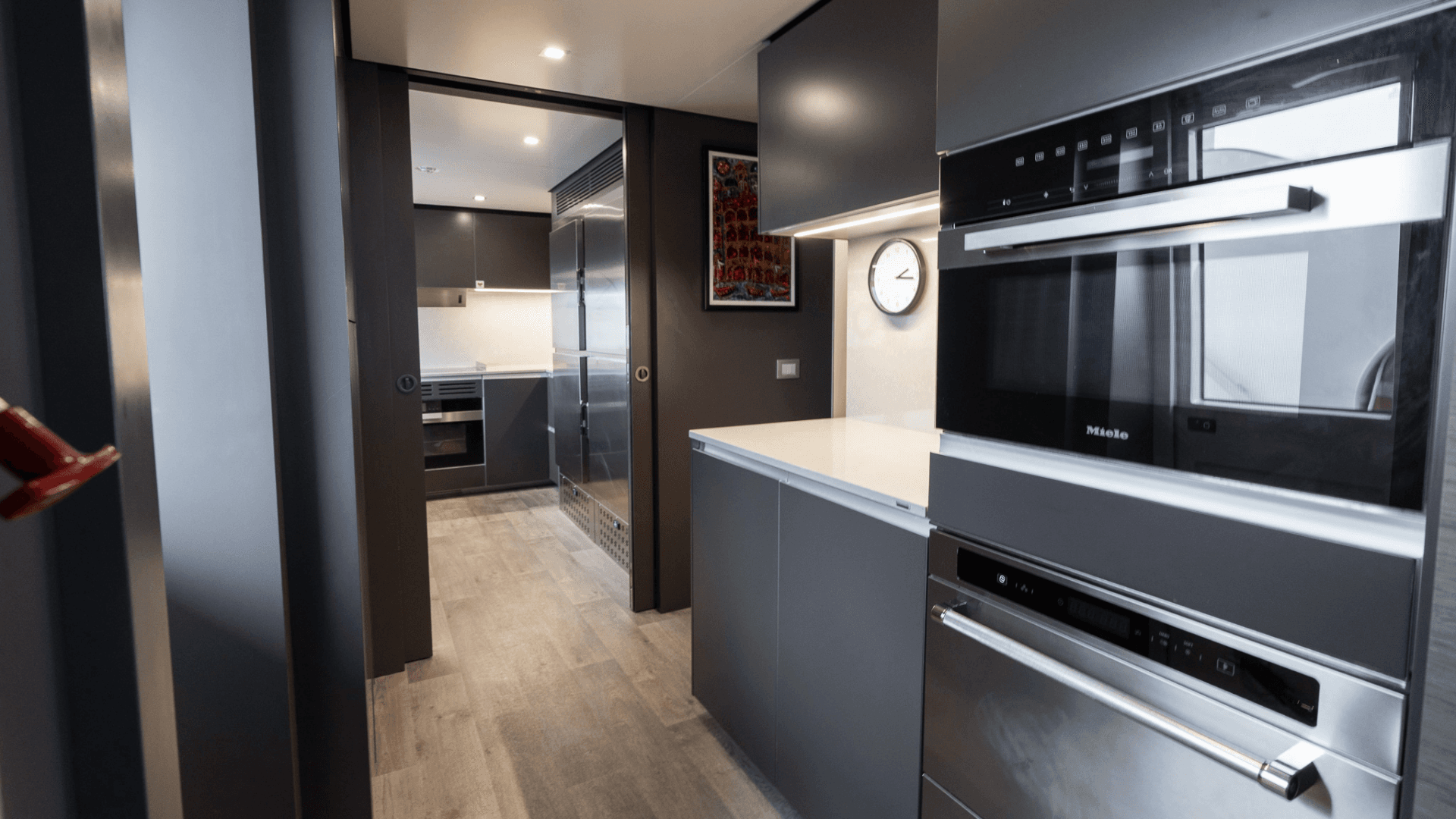 2024 Custom Line Navetta 33