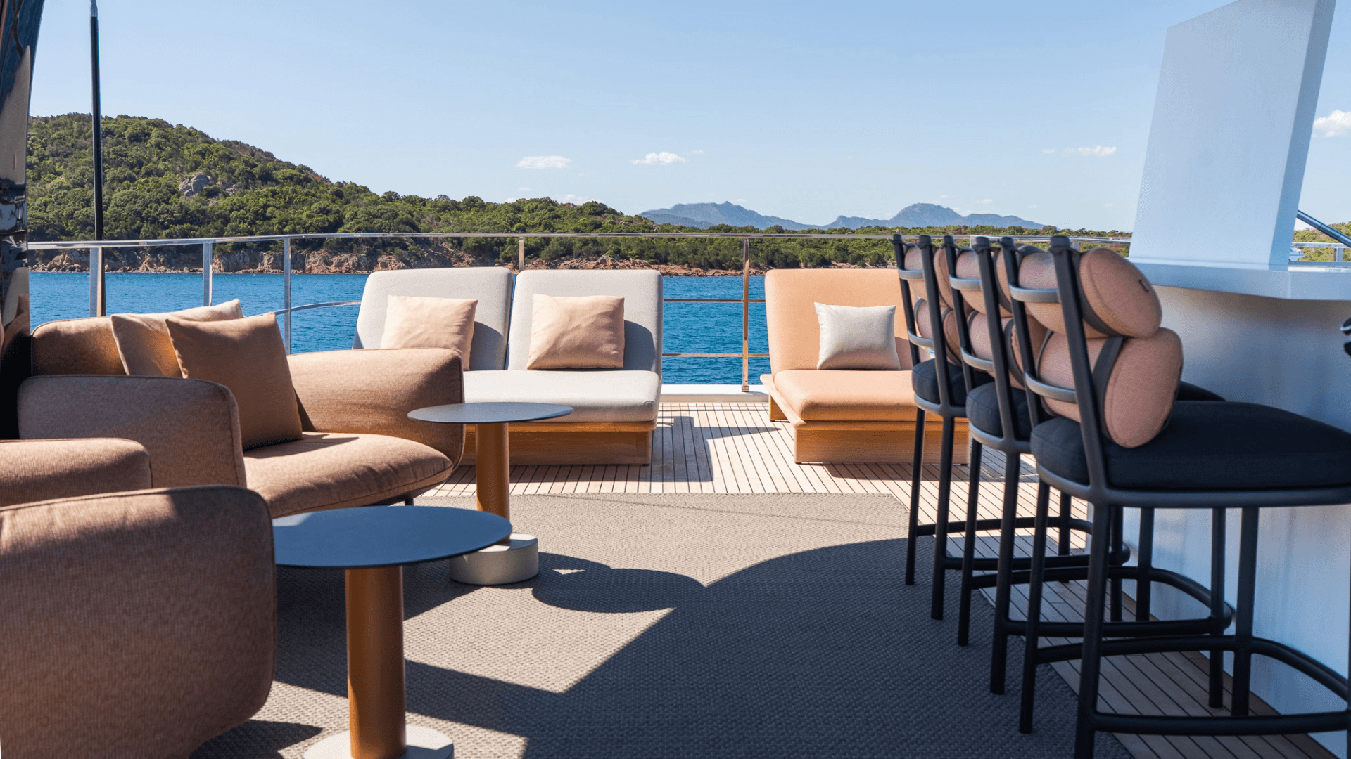 2024 Custom Line Navetta 33