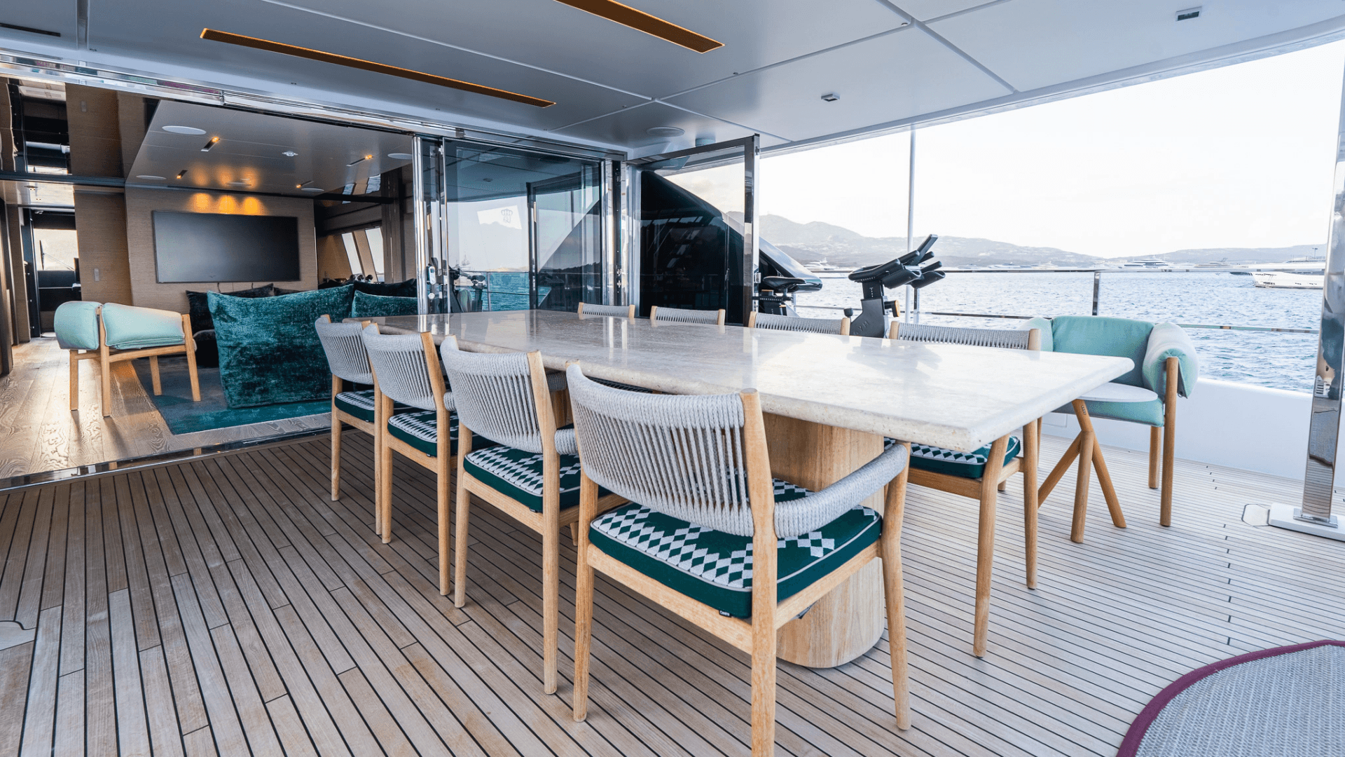 2024 Custom Line Navetta 33