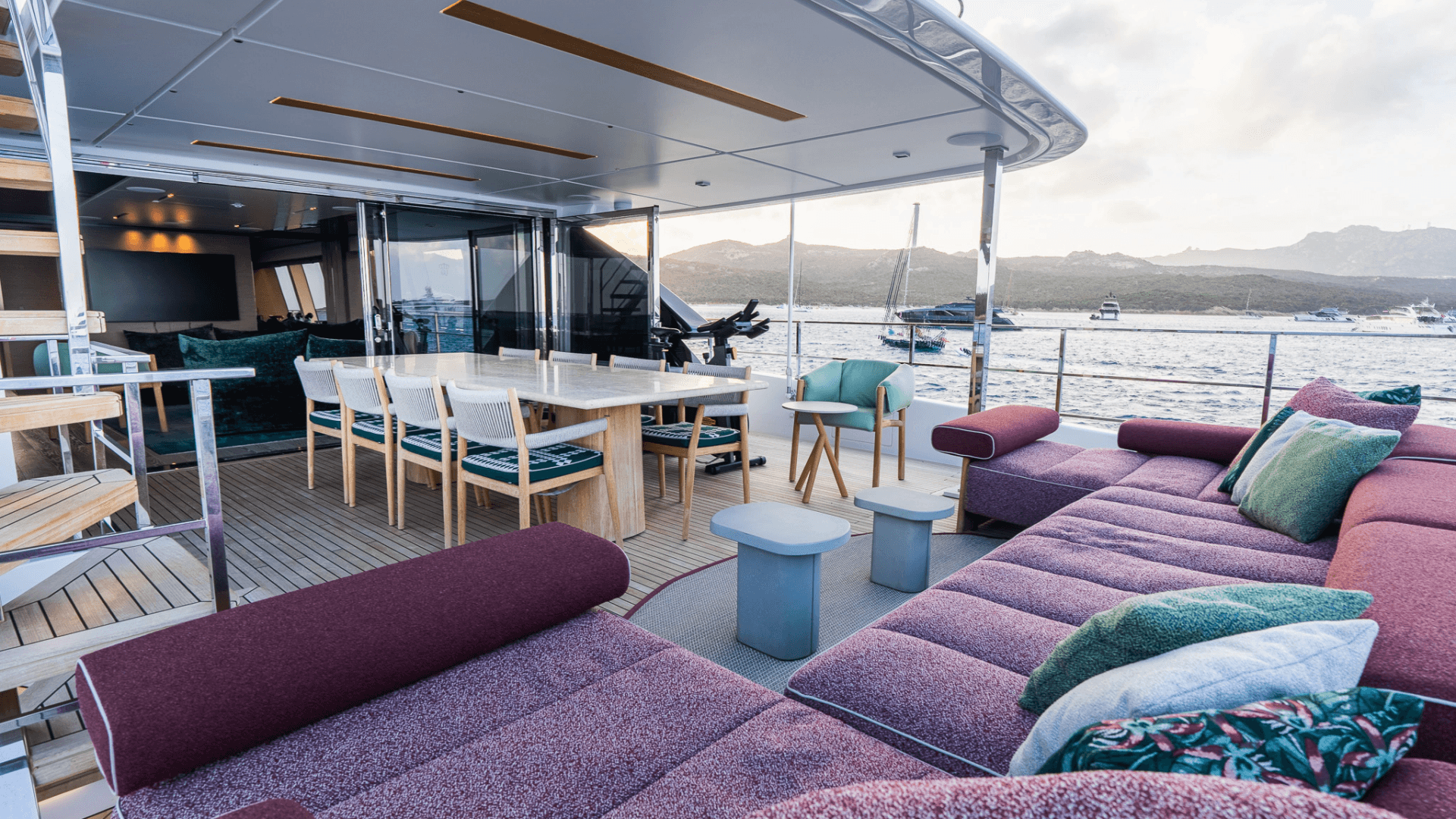 2024 Custom Line Navetta 33