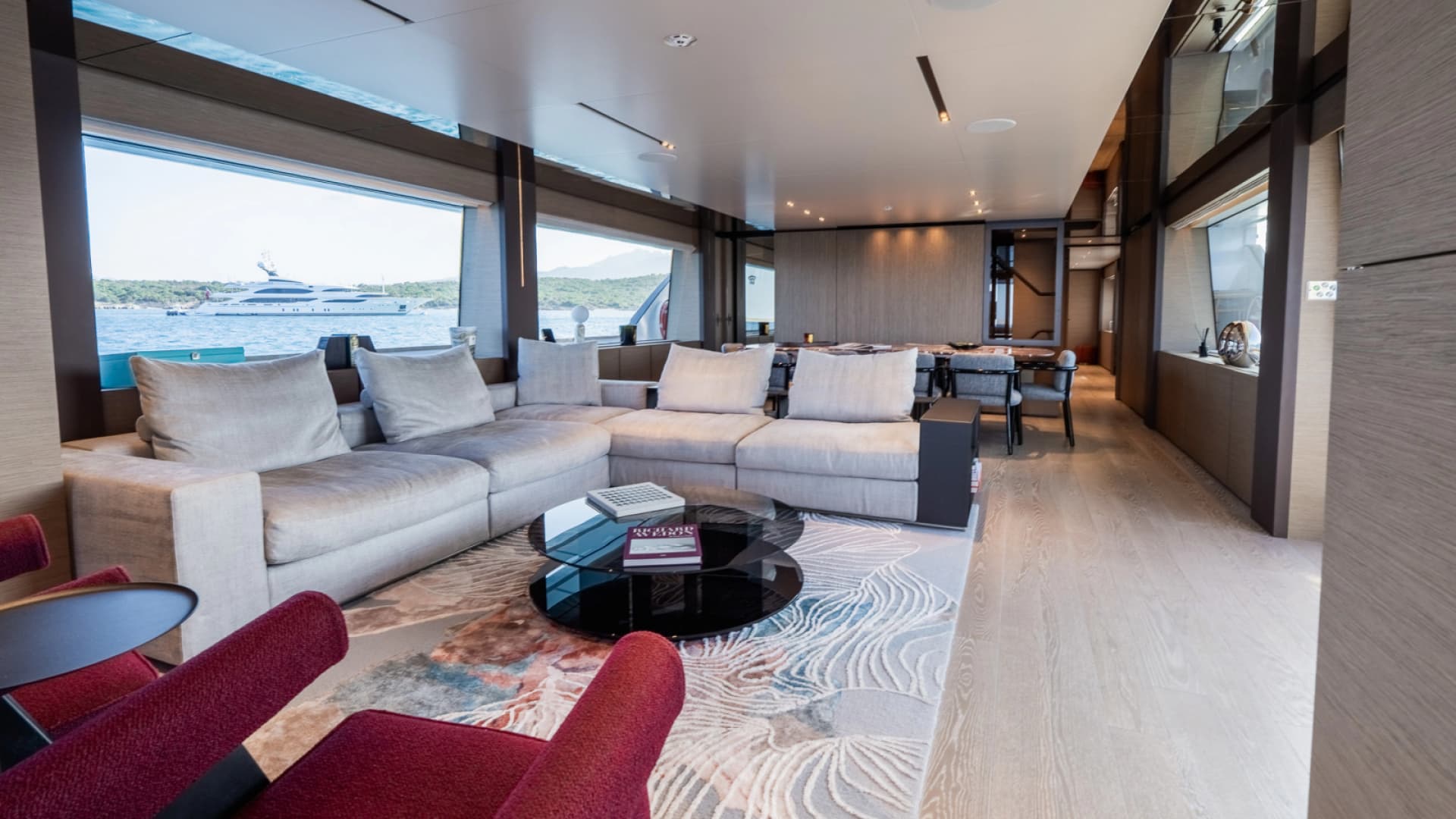 2024 Custom Line Navetta 33