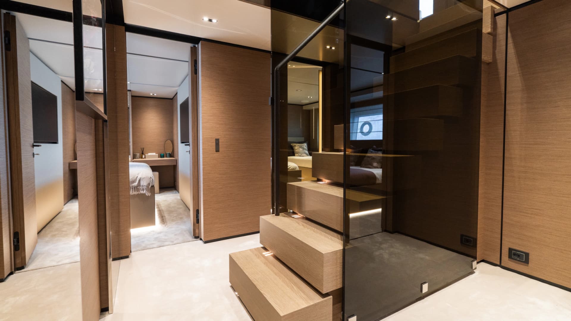 2024 Custom Line Navetta 33
