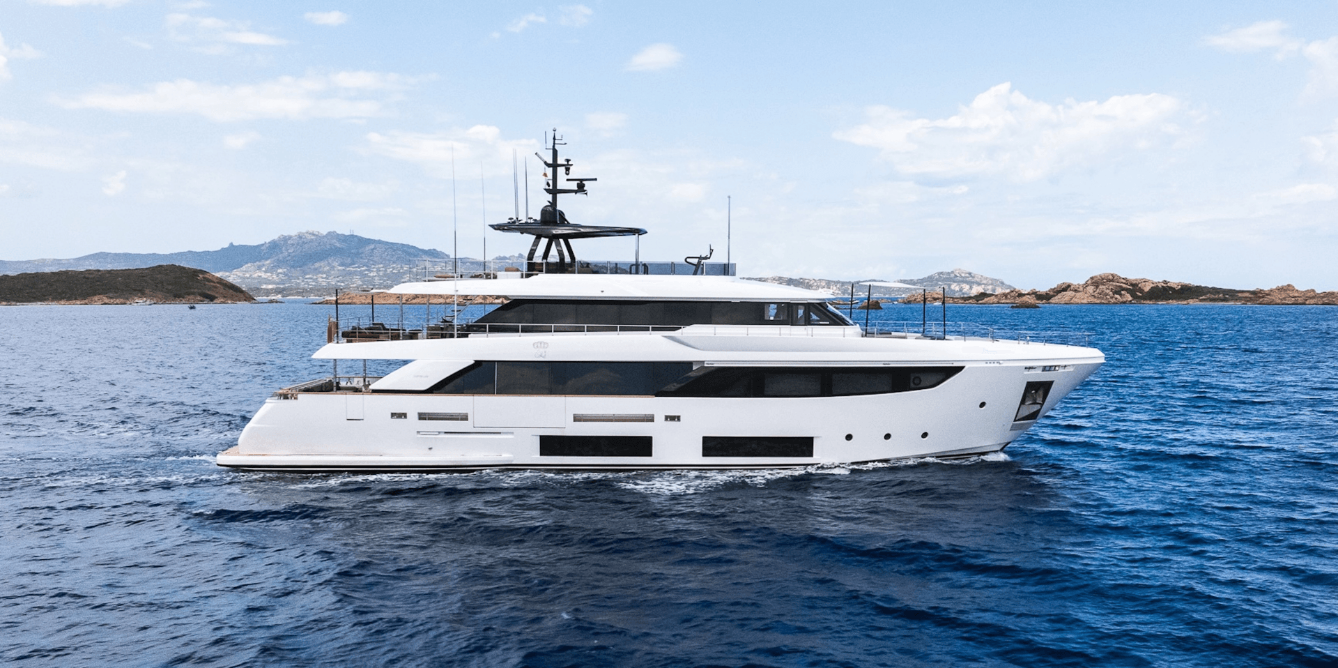 2024 Custom Line Navetta 33