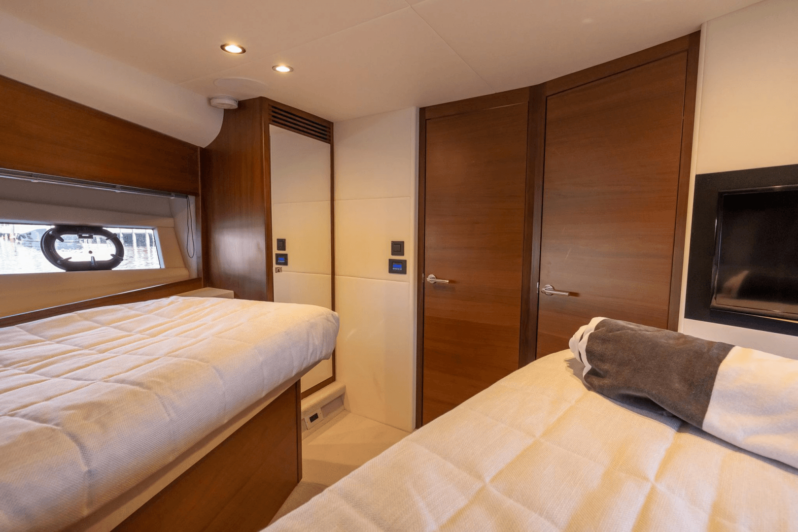 2020 Princess V50