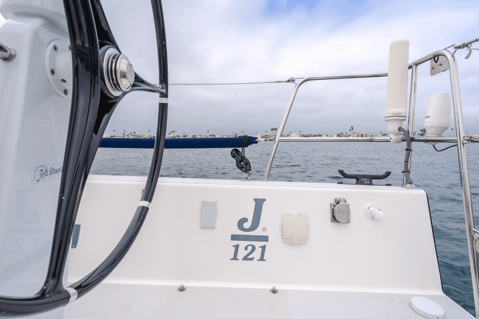 2019 J Boats J/121