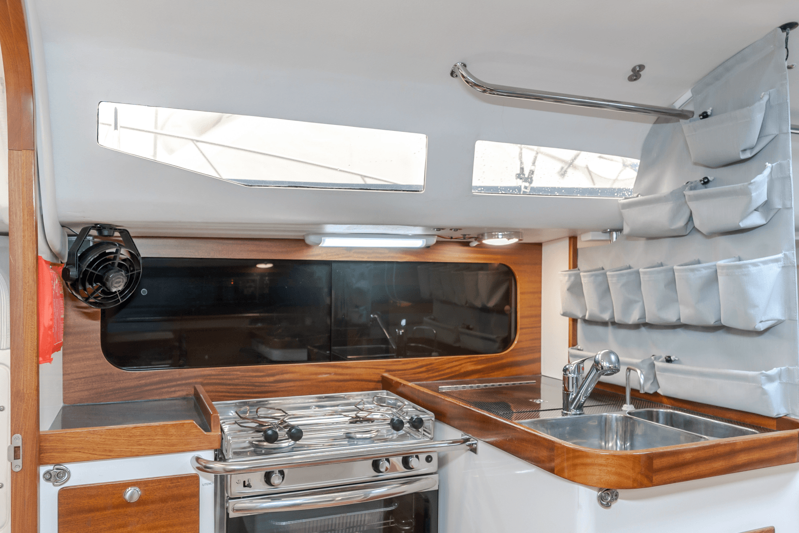 2019 J Boats J/121