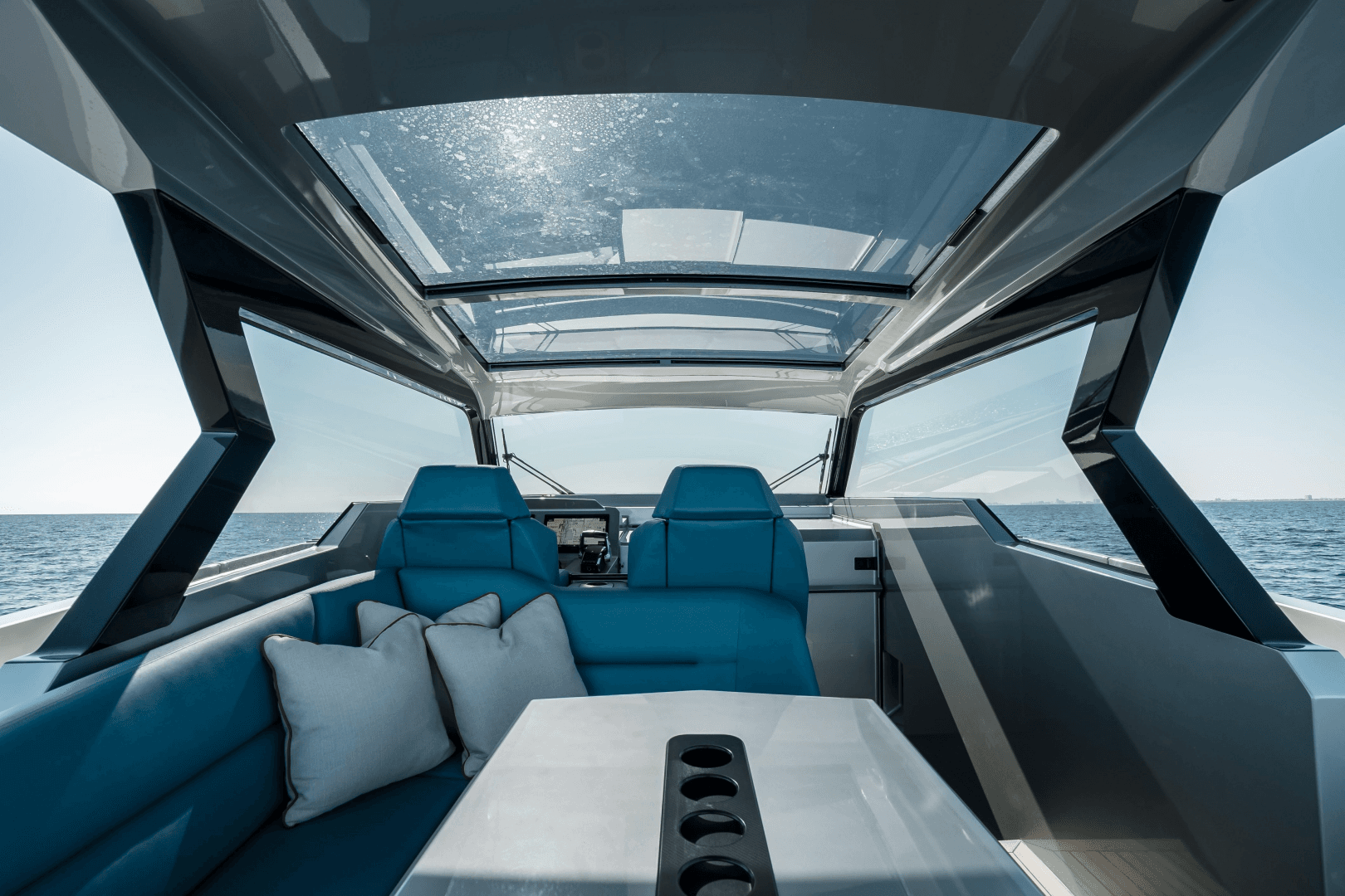 2023 Vanquish Yachts VQ45 Veloce Hardtop