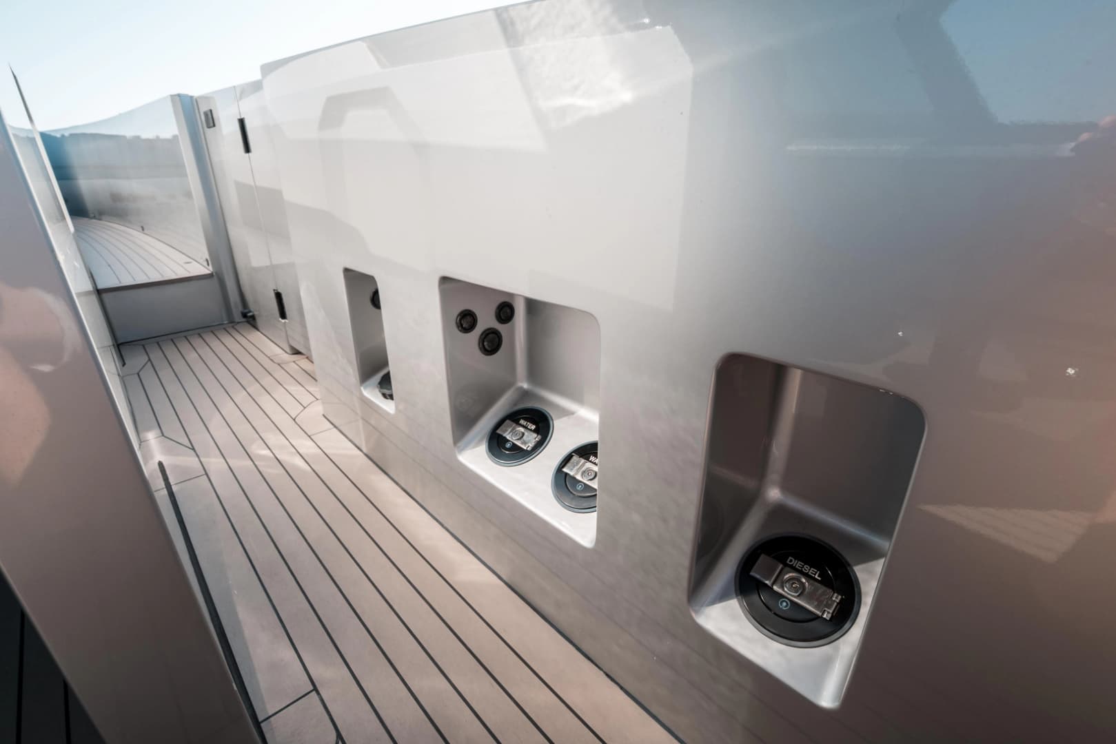 2023 Vanquish Yachts VQ45 Veloce Hardtop
