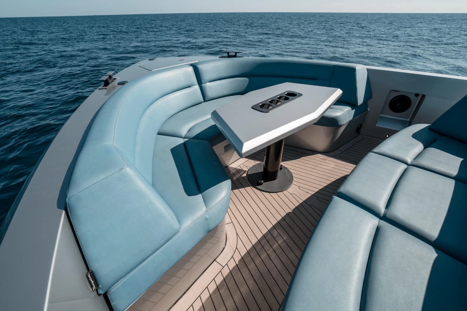 2023 Vanquish Yachts VQ45 Veloce Hardtop