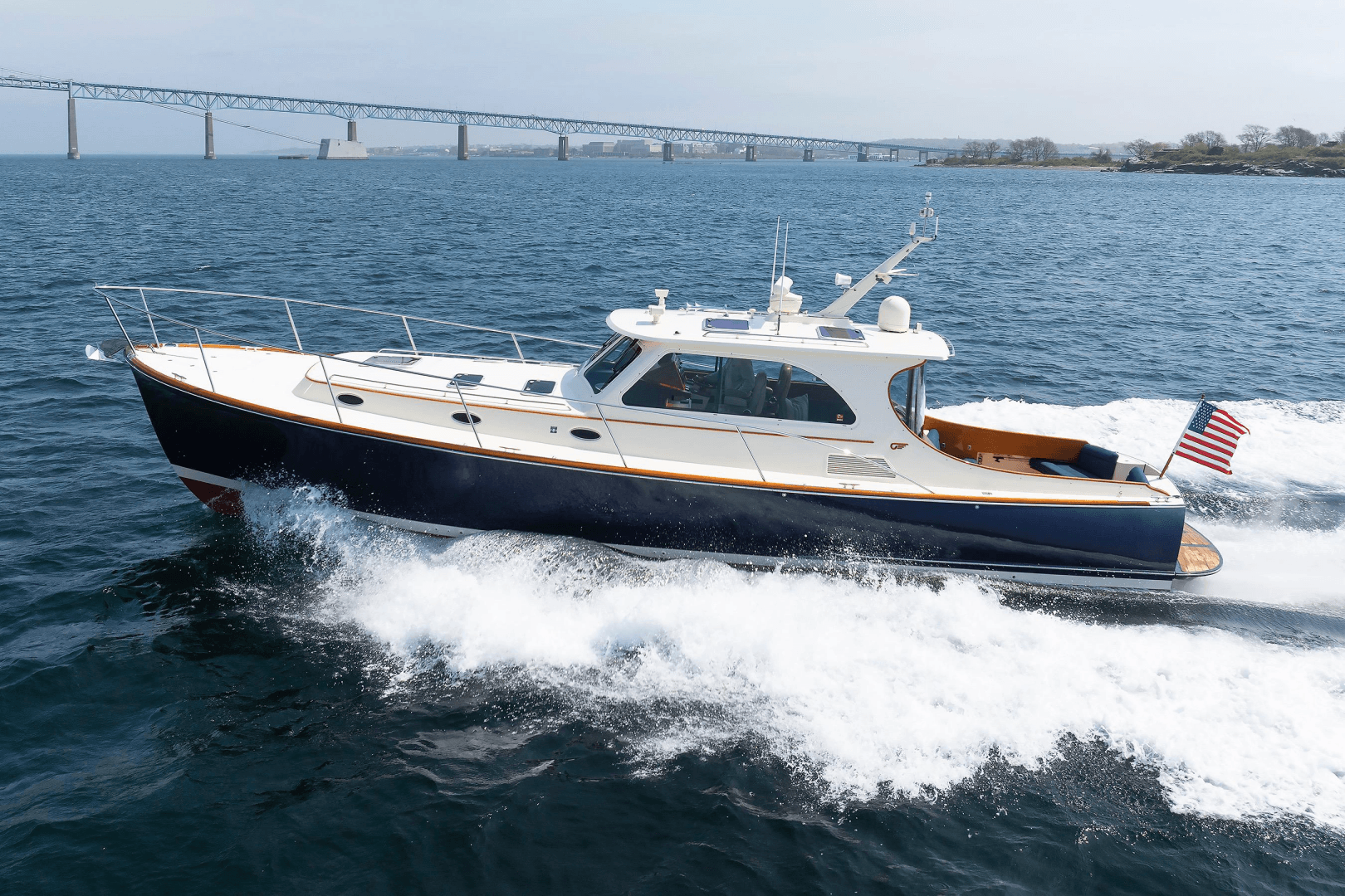 2009 Hinckley Talaria 44 MY
