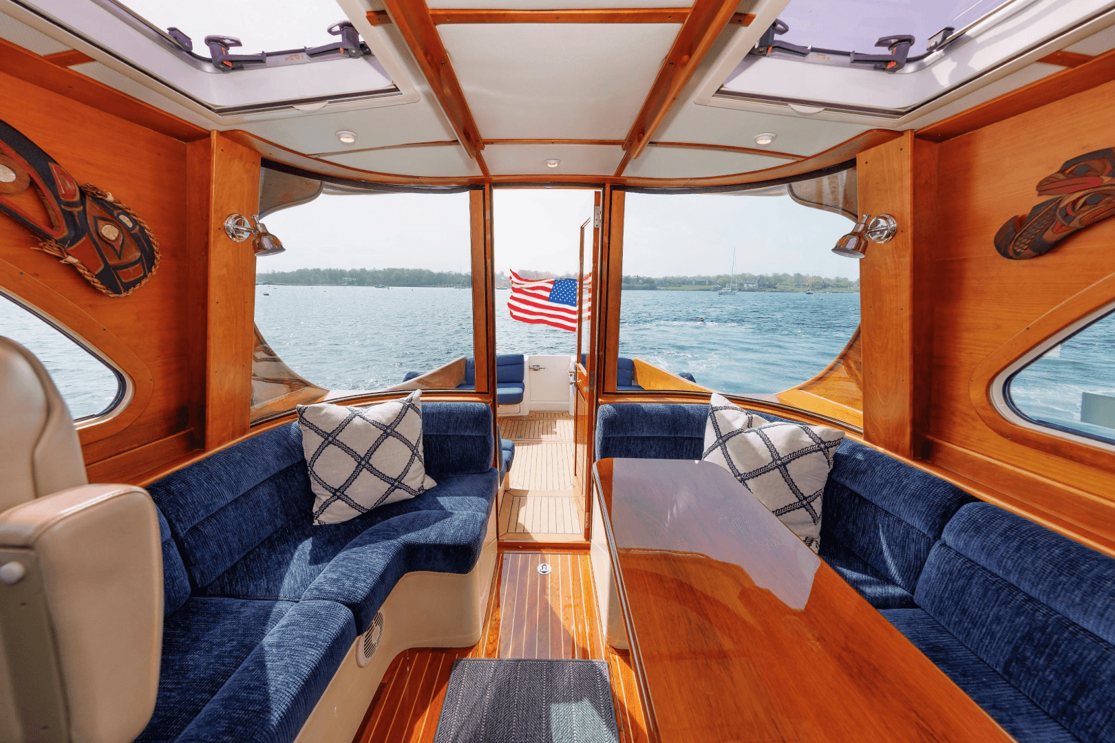 2009 Hinckley Talaria 44 MY