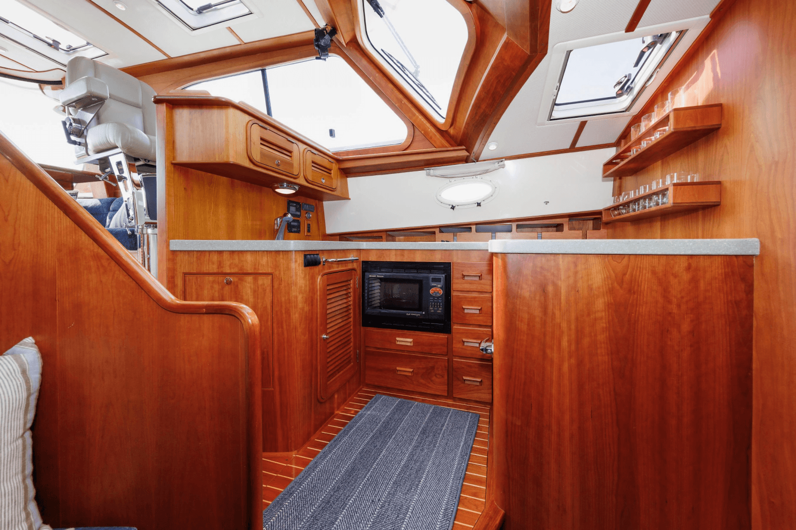 2009 Hinckley Talaria 44 MY