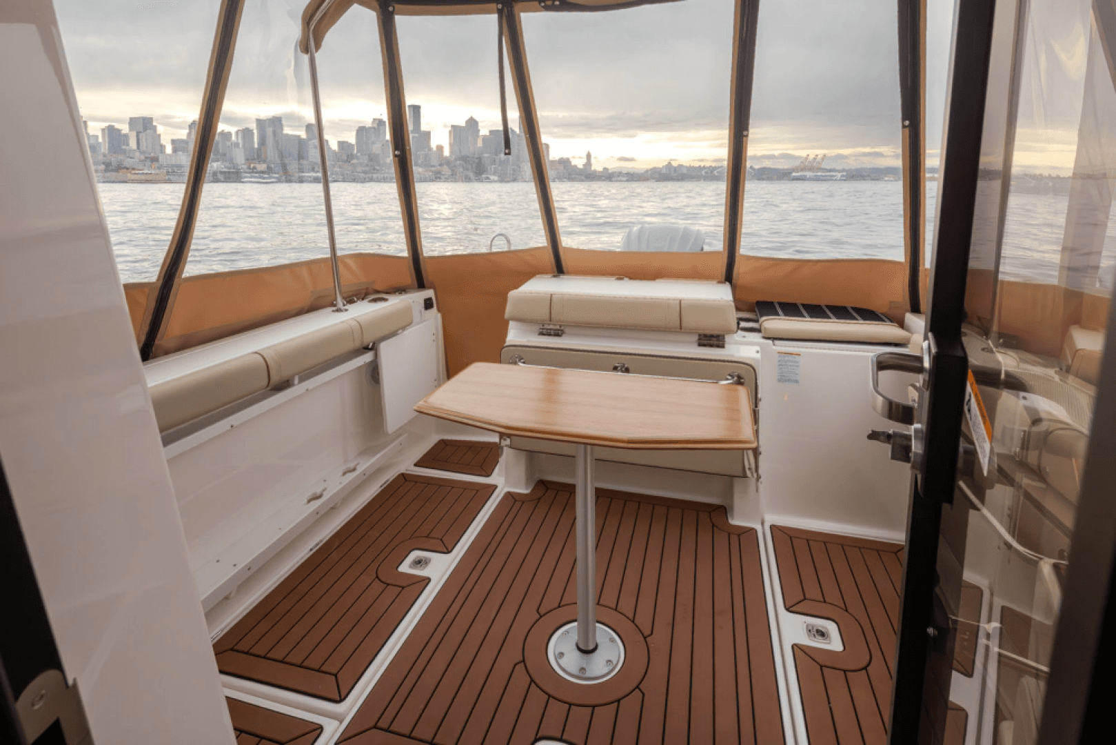 2024 Ranger Tugs R27 Luxury Edition