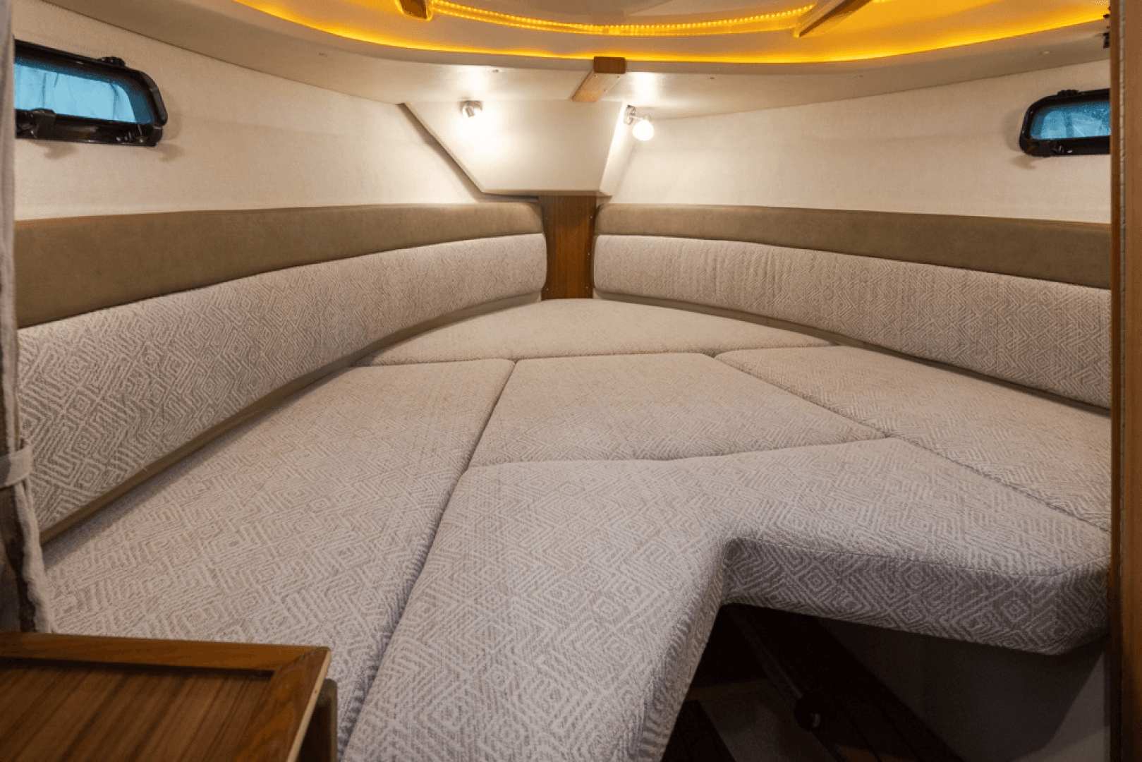 2024 Ranger Tugs R27 Luxury Edition