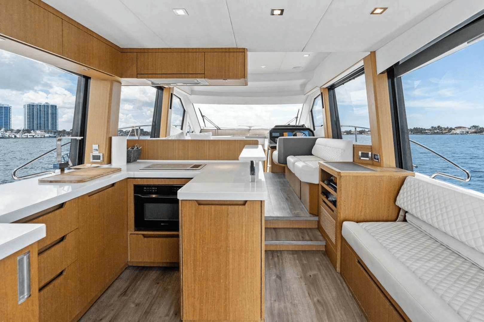 2019 Galeon 500 Fly