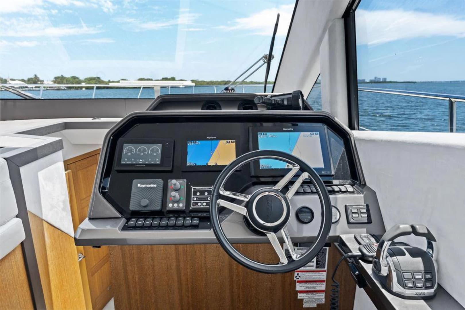 2019 Galeon 500 Fly