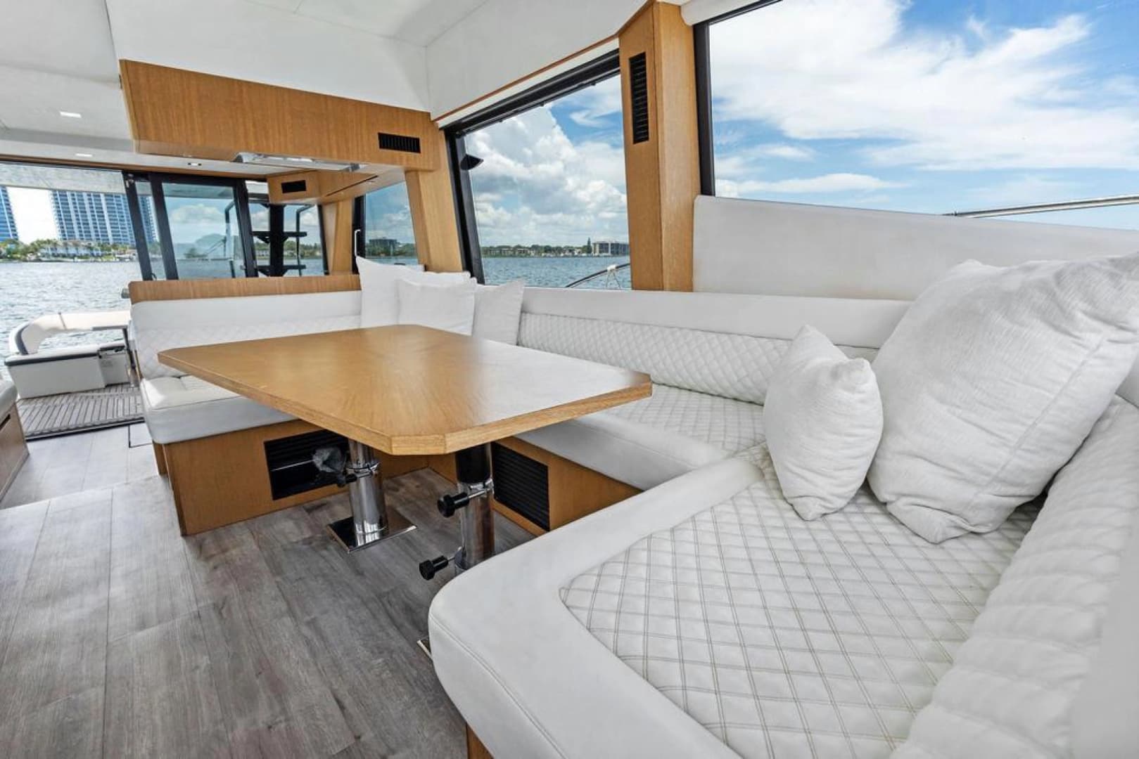 2019 Galeon 500 Fly