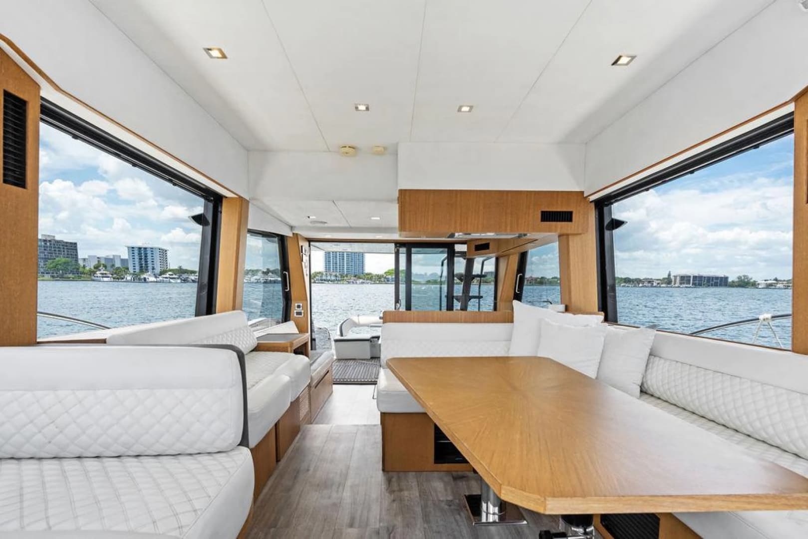 2019 Galeon 500 Fly