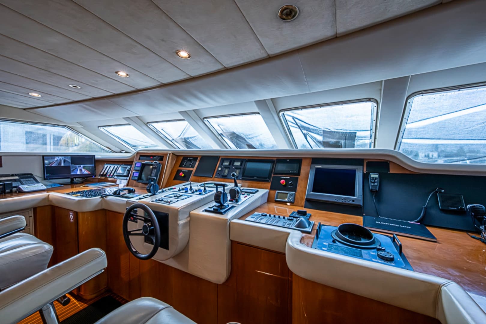 1994 Benetti Trideck