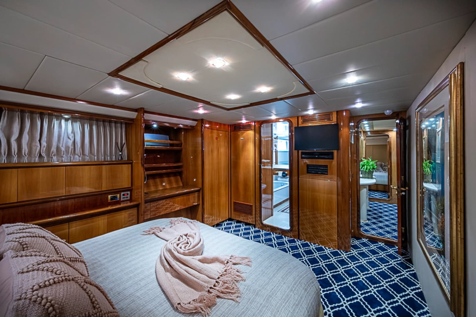1994 Benetti Trideck