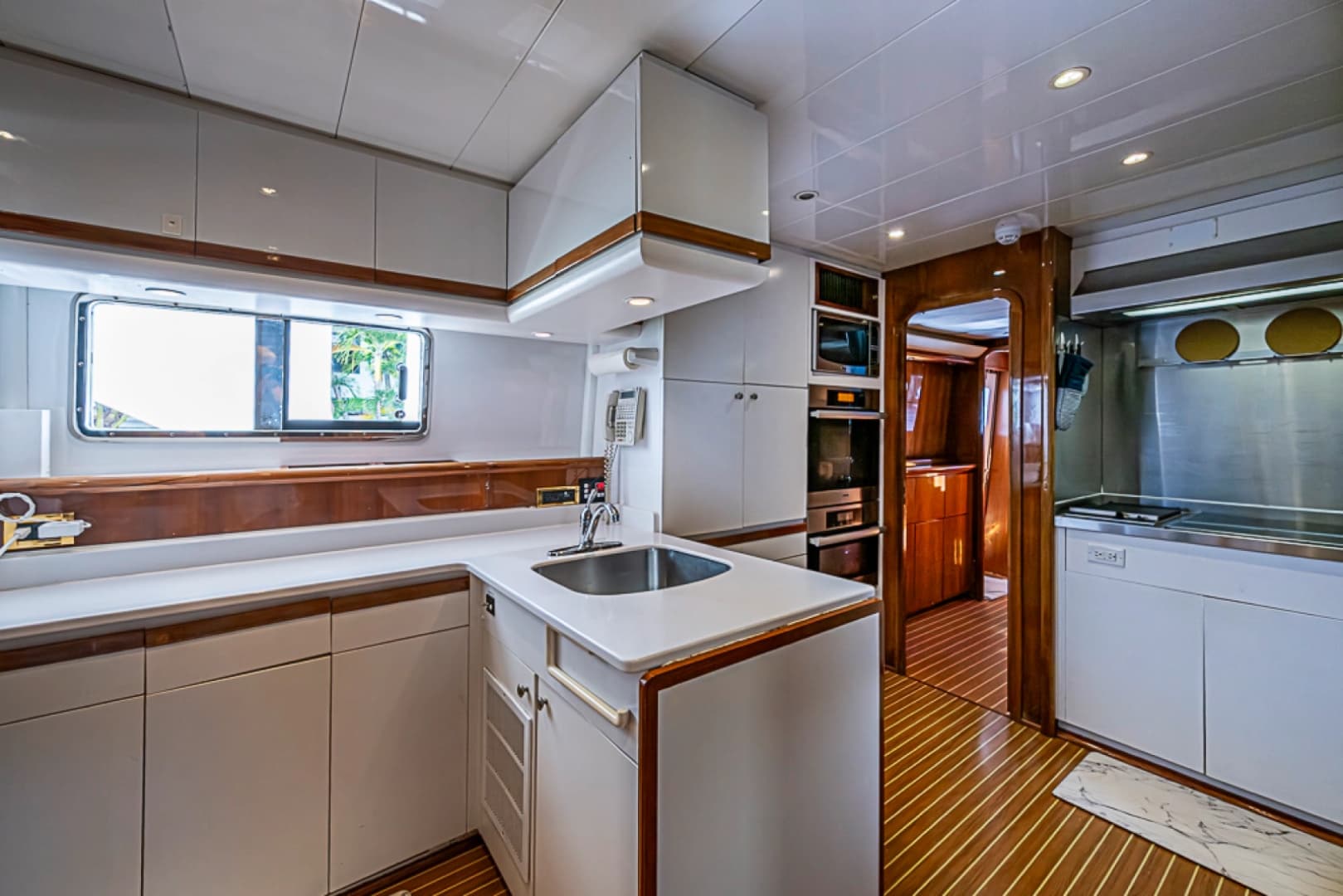 1994 Benetti Trideck