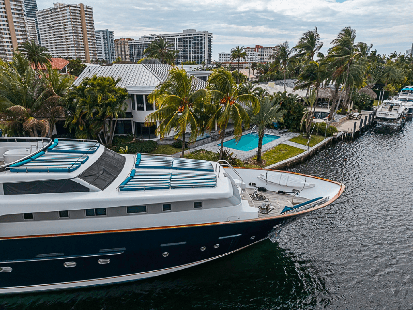 1994 Benetti Trideck