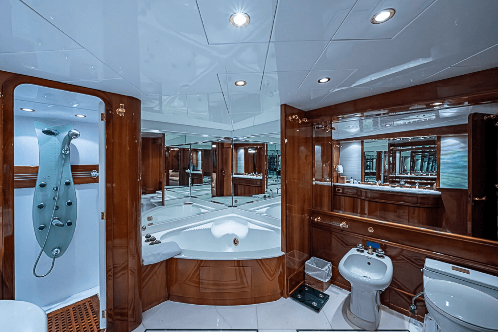 1994 Benetti Trideck