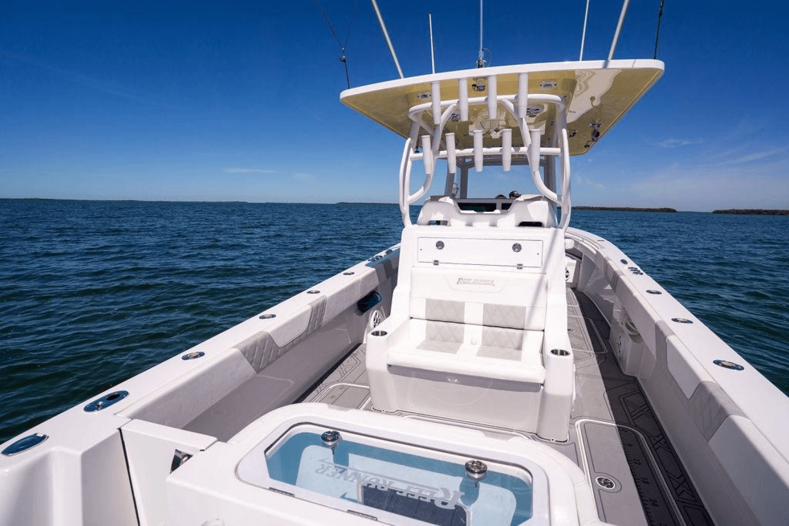 2023 Reef Runner 340 Center Console