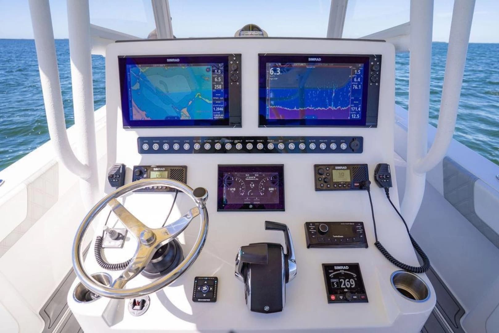 2023 Reef Runner 340 Center Console