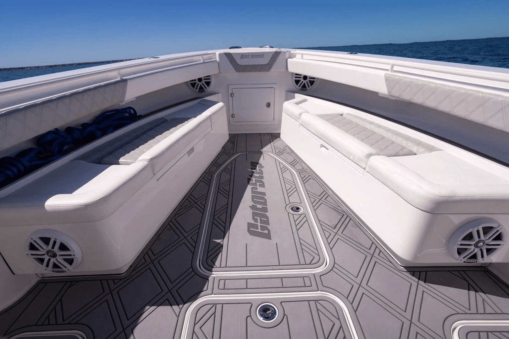 2023 Reef Runner 340 Center Console