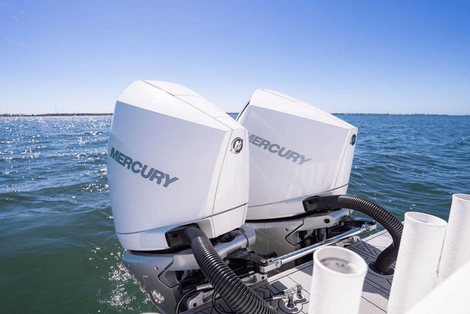 2023 Reef Runner 340 Center Console