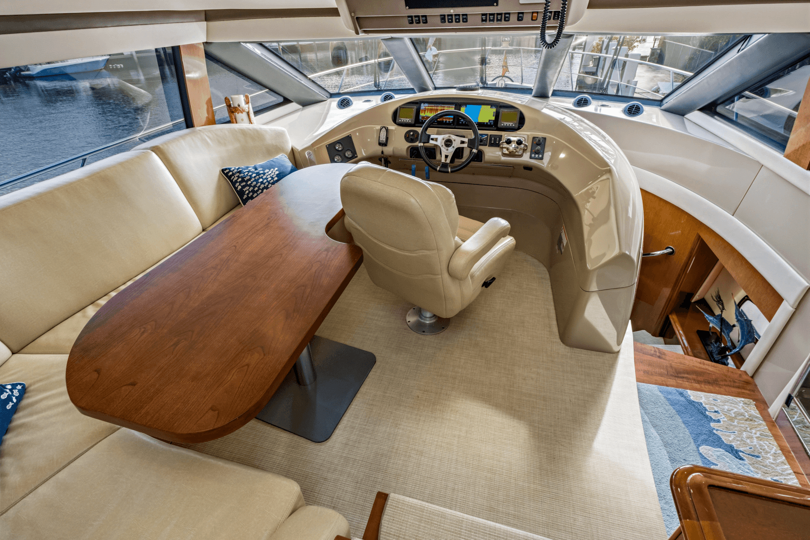 2009 Carver 56 Voyager
