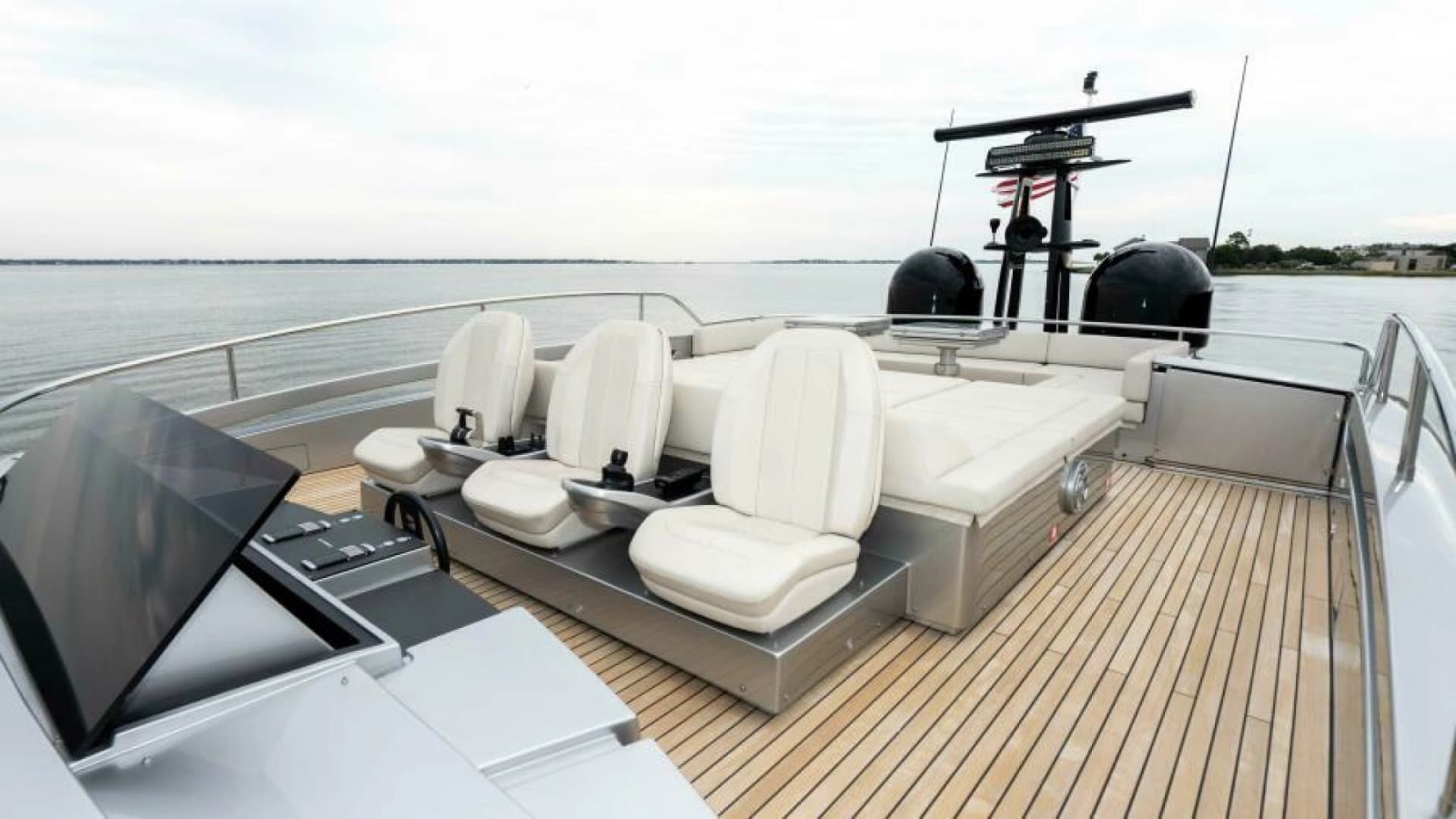 2022 Pershing 9X