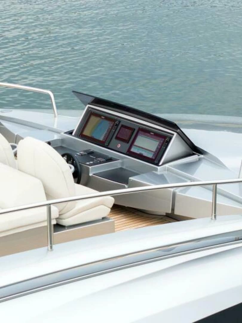 2022 Pershing 9X