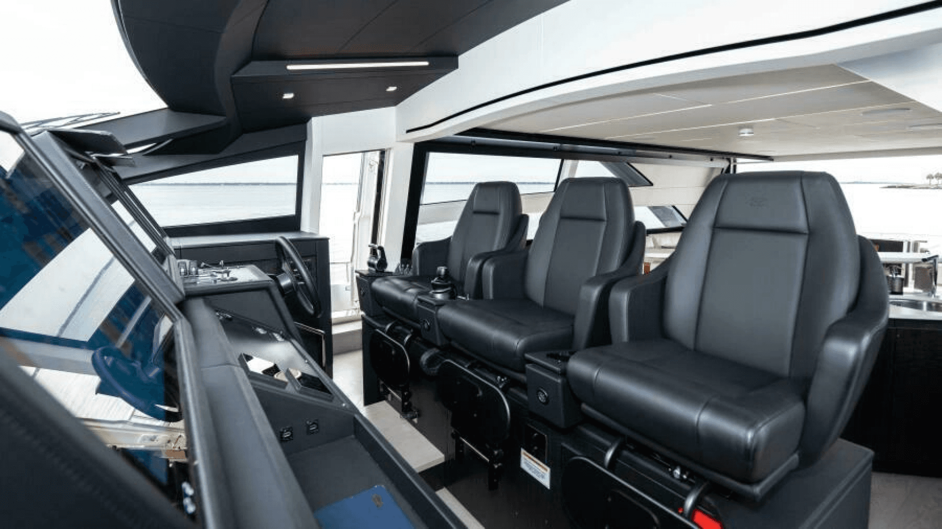 2022 Pershing 9X