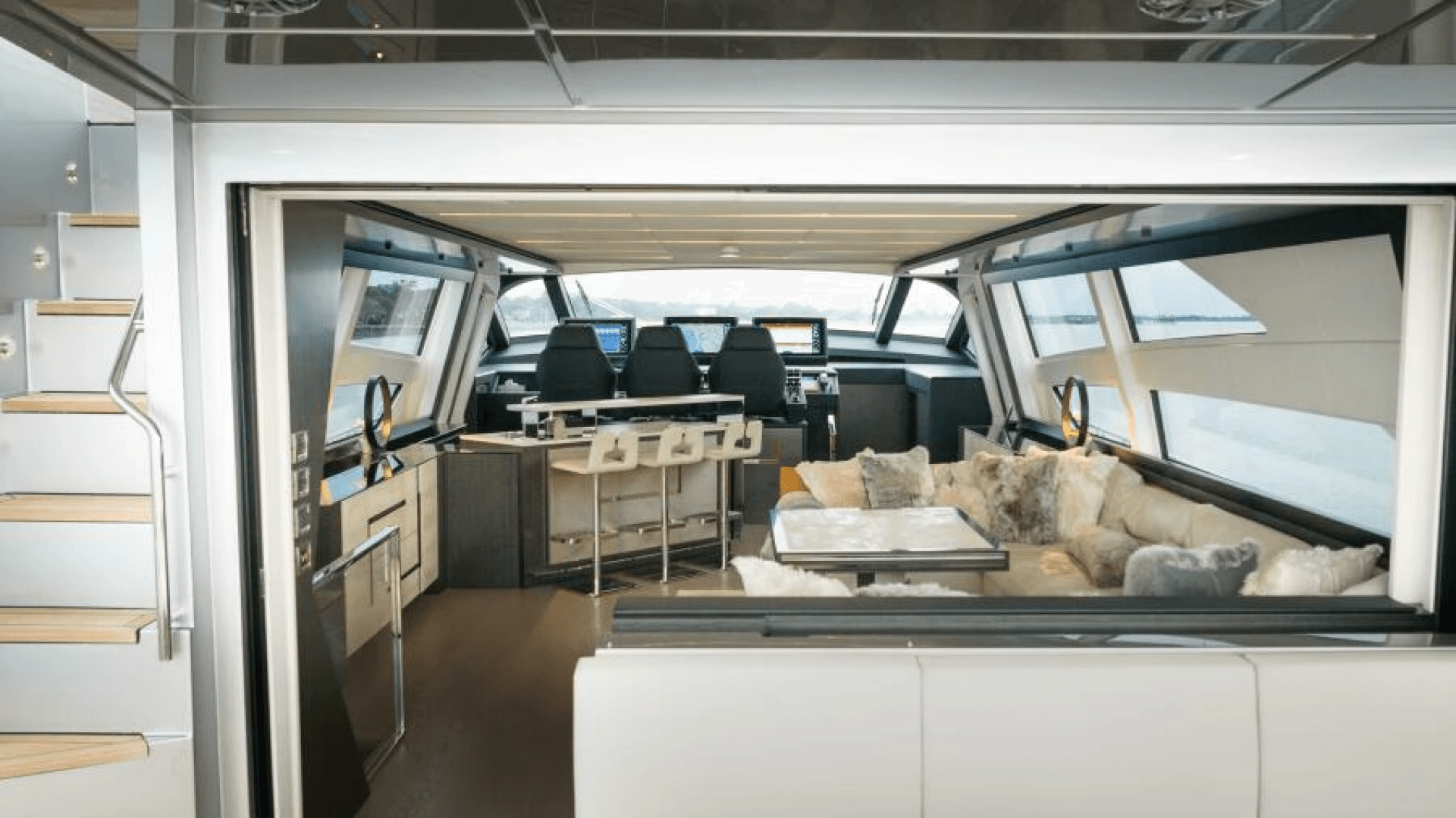 2022 Pershing 9X