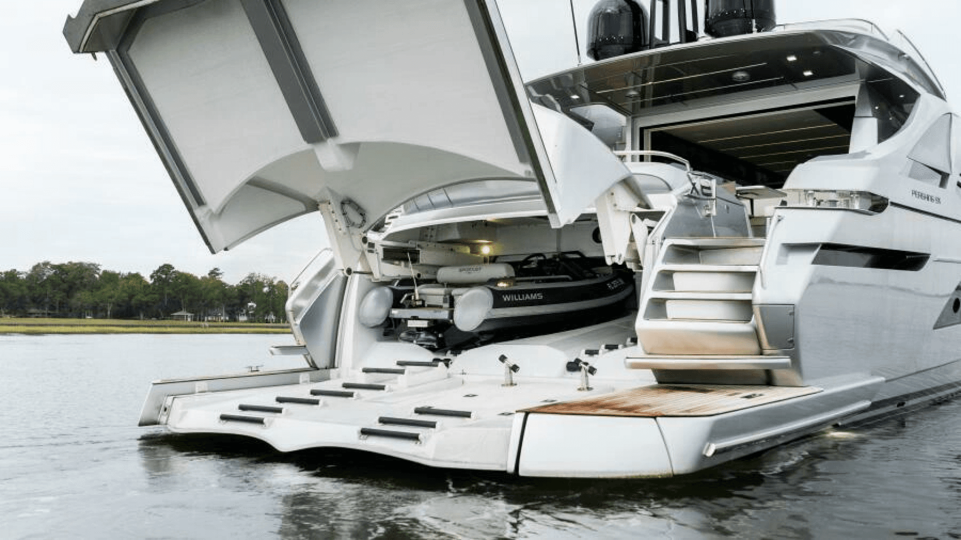 2022 Pershing 9X