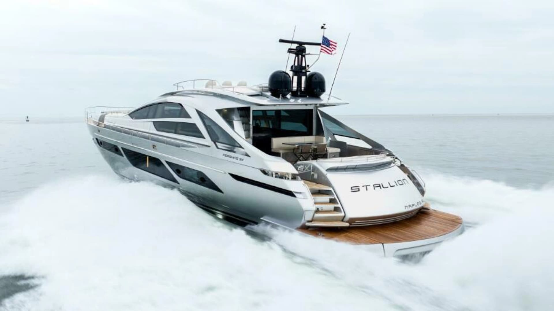 2022 Pershing 9X