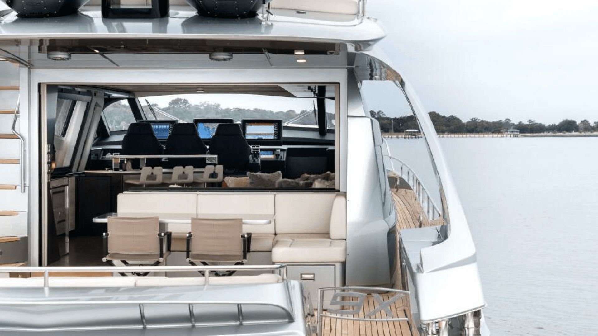 2022 Pershing 9X