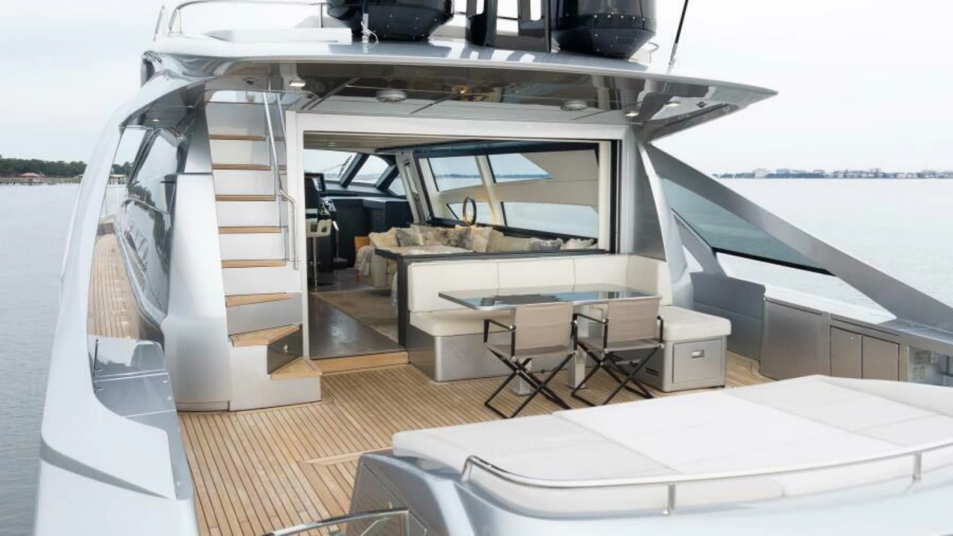 2022 Pershing 9X