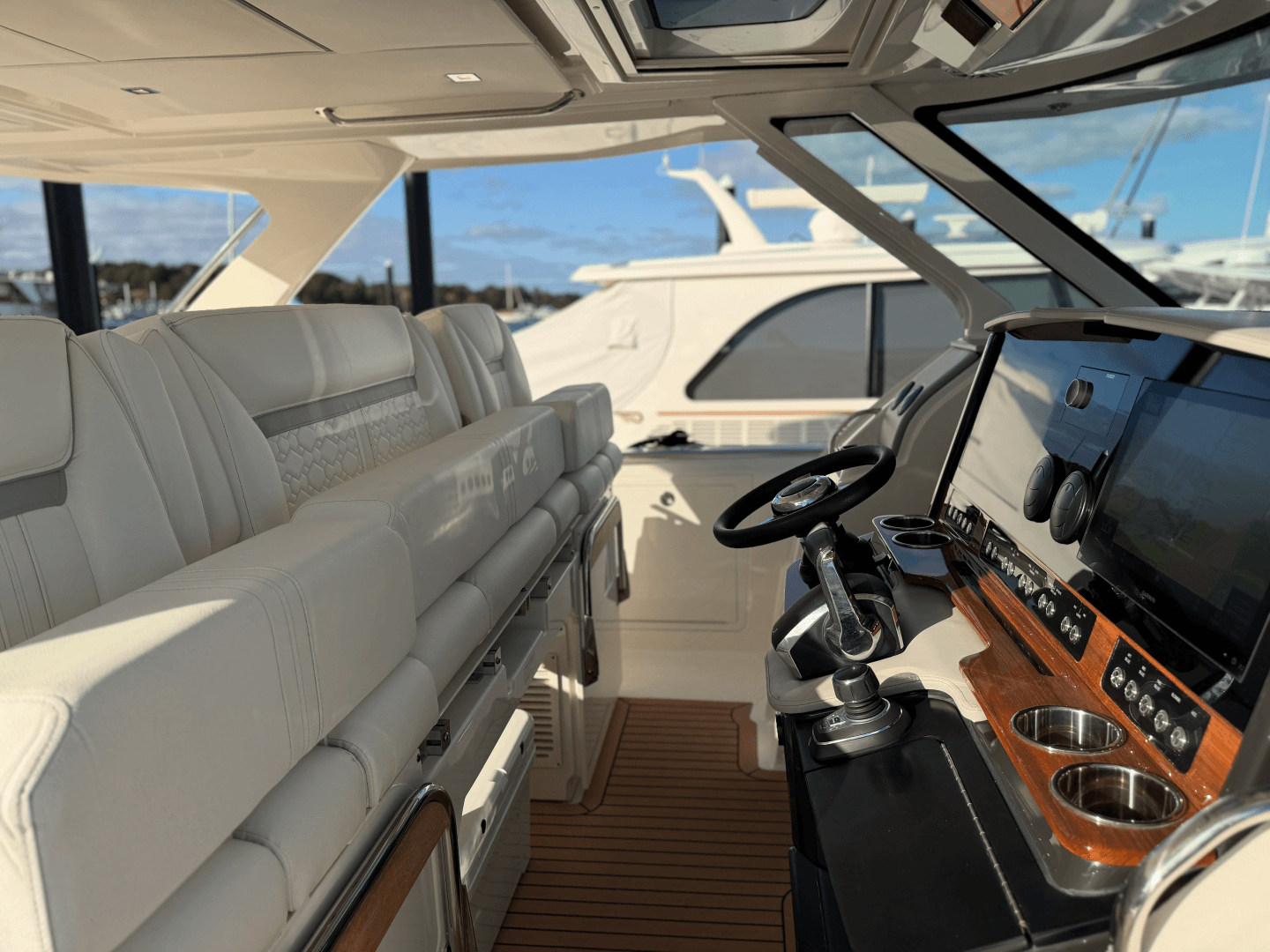 2023 Tiara Yachts 43 LS