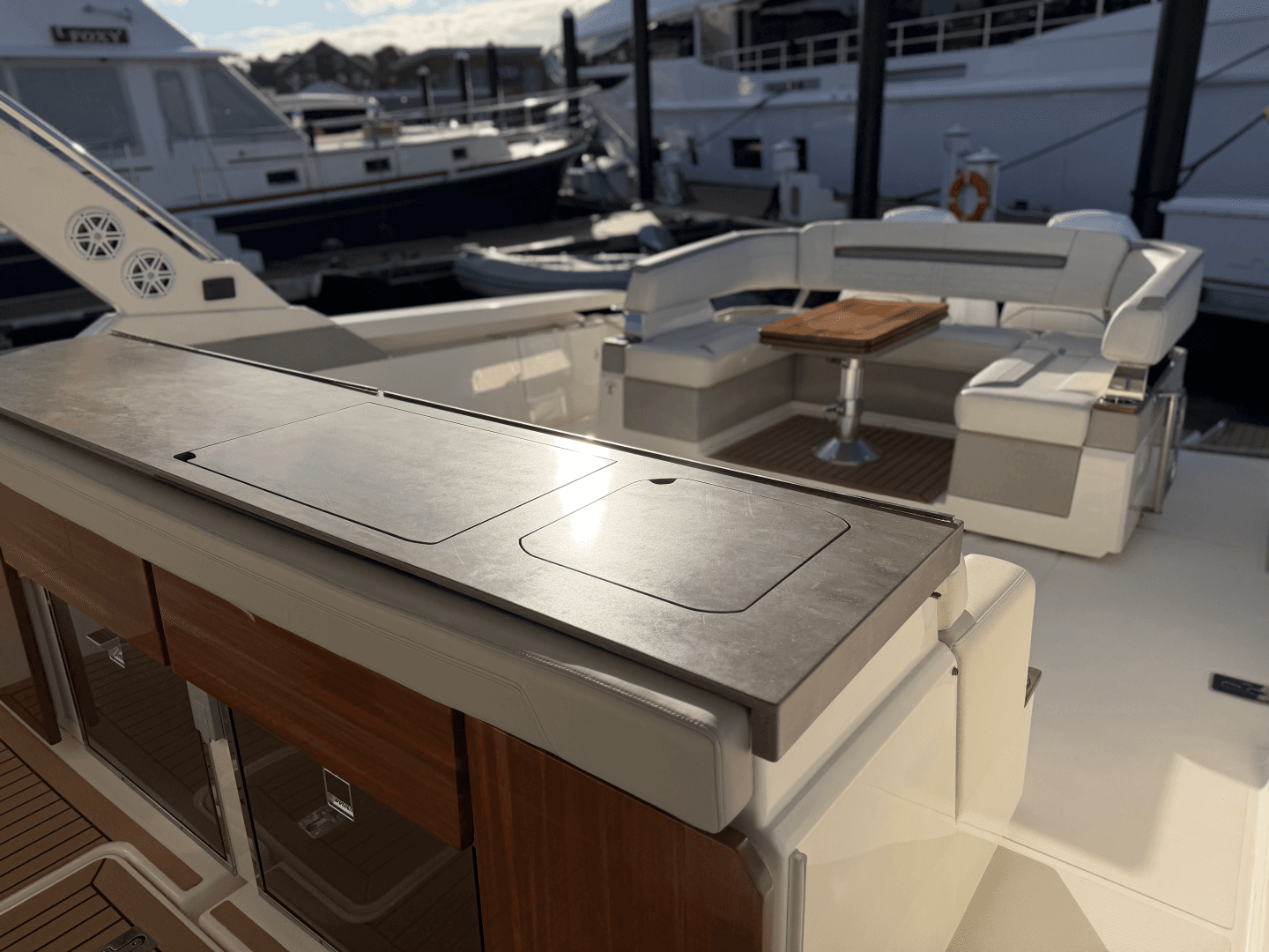 2023 Tiara Yachts 43 LS