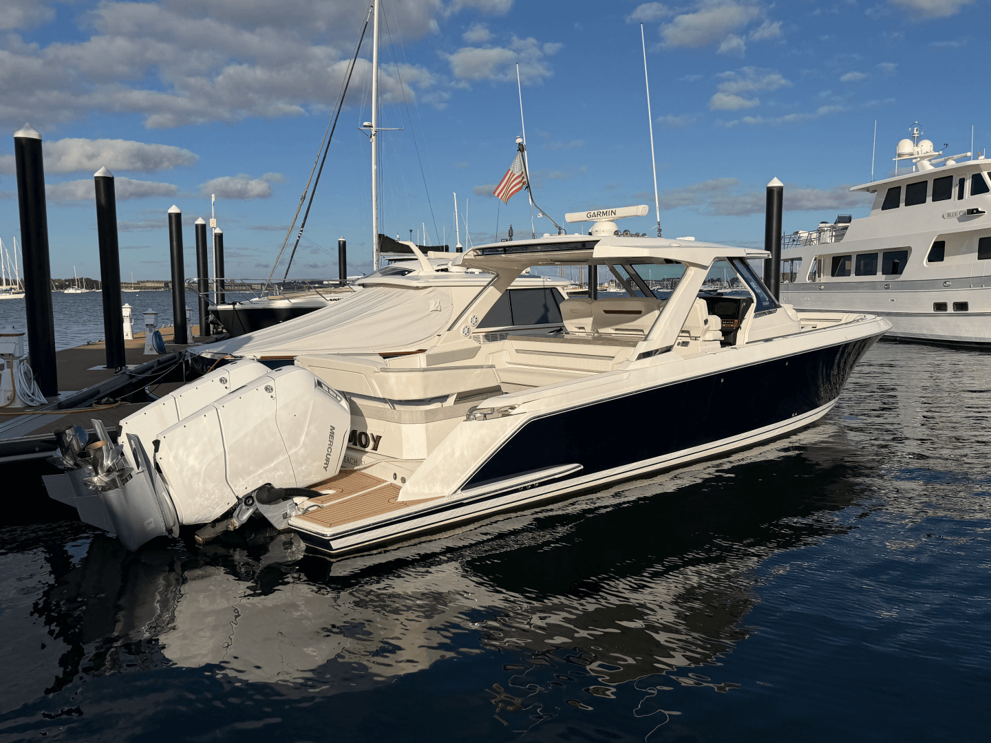 2023 Tiara Yachts 43 LS