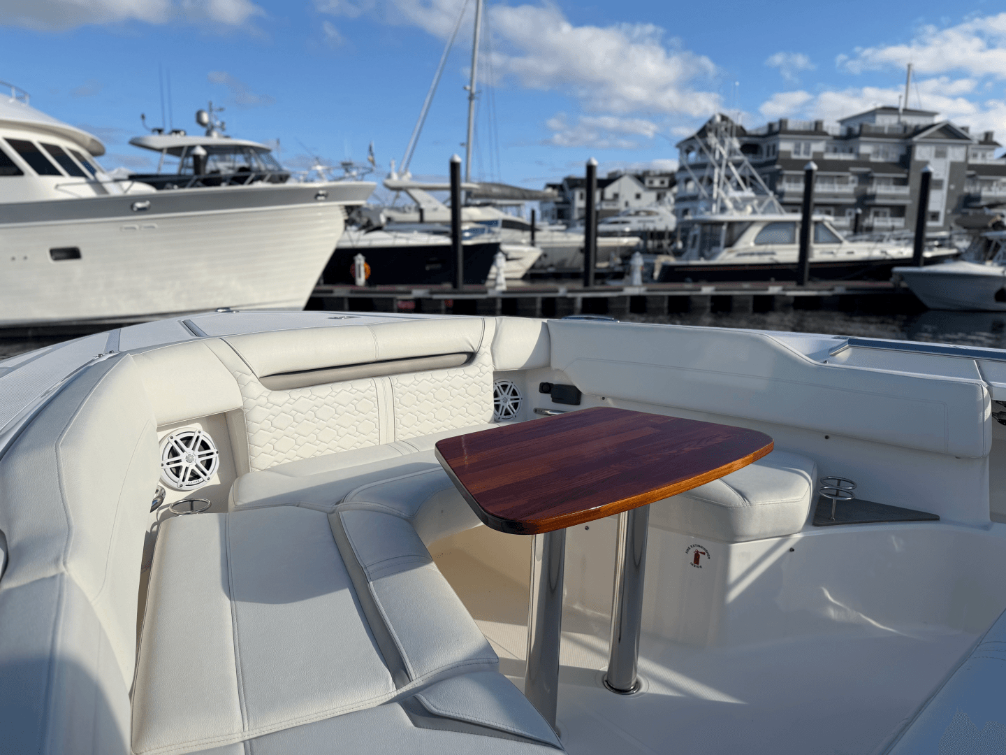 2023 Tiara Yachts 43 LS