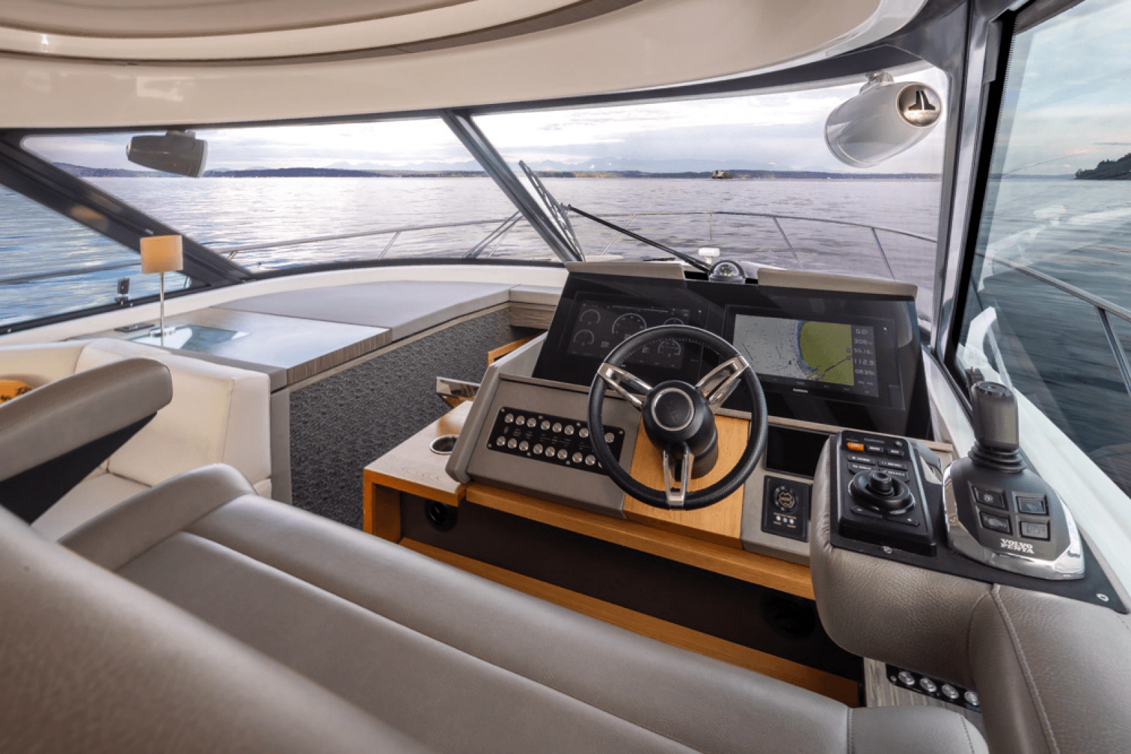 2019 Tiara Yachts C49 Coupe