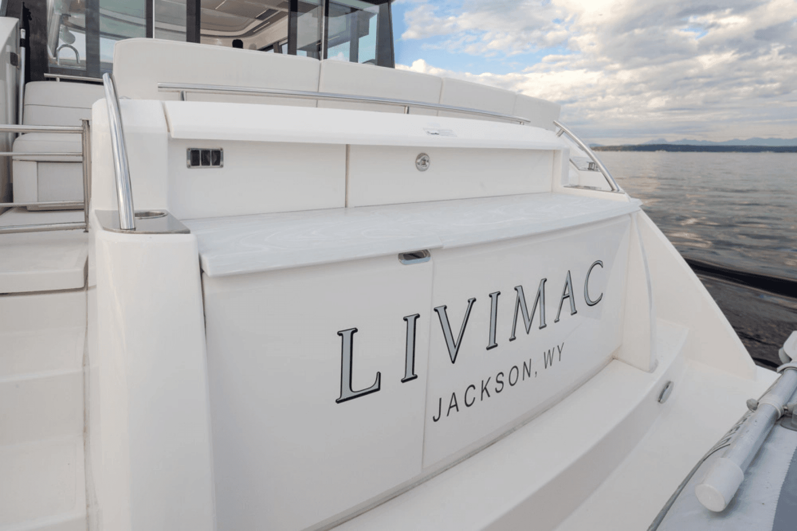 2019 Tiara Yachts C49 Coupe