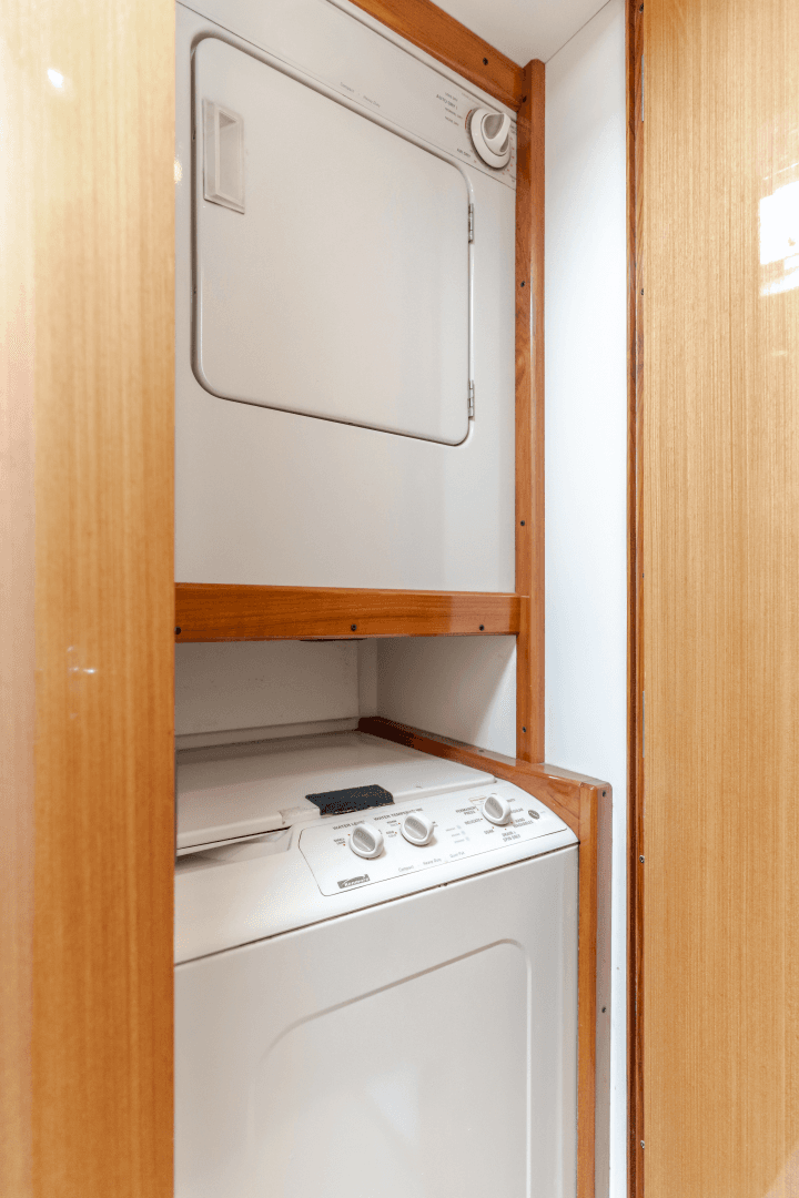 1999 Viking Enclosed Bridge